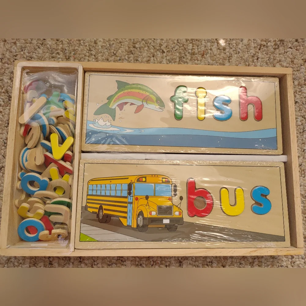 Melissa & Doug See & Spell Wooden Set